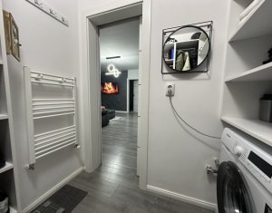 Apartament de 3 camere, 71 mp, mobilat, zona Teilor