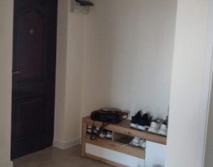 Apartment 3 rooms for sale in Floresti