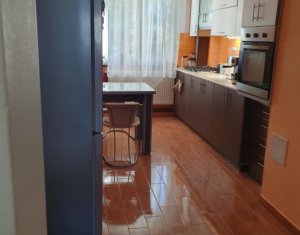 Appartement 3 chambres à vendre dans Cluj-napoca, zone Manastur