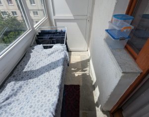 Apartament cu 3 camere, decomandat, 68 mp, zona buna din Marasti