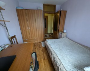 Apartament cu 3 camere, decomandat, 68 mp, zona buna din Marasti