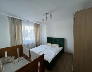 Apartament 3 camere, 2 bai, situat in Floresti, zona Stadionului