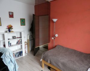 Apartament cu 3 camere finisat, mobilat, utilat Florești