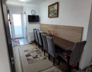 Apartament 3 camere, 68 mp, 2 balcoane, parcare, Floresti 