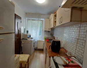 Apartament 4 camere de vanzare, etaj 1, in Manastur, Cluj Napoca