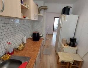 Appartement 4 chambres à vendre dans Cluj-napoca, zone Manastur