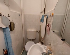 Appartement 4 chambres à vendre dans Cluj-napoca, zone Manastur