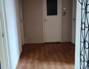 Apartament spatios cu 3 camere decomandate, zona Piata Marasti