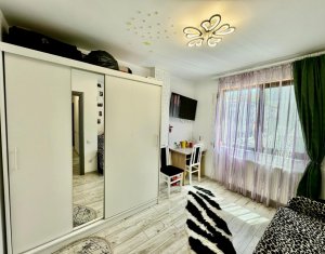 Apartment 3 rooms for sale in Floresti