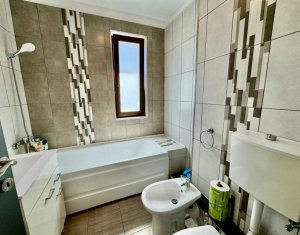 Apartament 3 camere, garaj, situat in Floresti, zona Sub Cetate