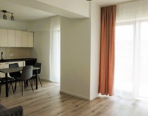 Apartament in West City Tower, cu priveliste, orientat spre sud