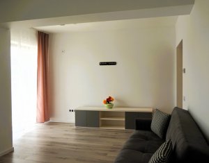 Apartament in West City Tower, cu priveliste, orientat spre sud