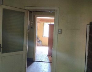 Apartament cu 3 camere zona Horea 