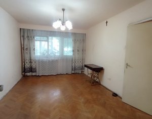 Sale apartment 2 rooms in Cluj-napoca, zone Manastur