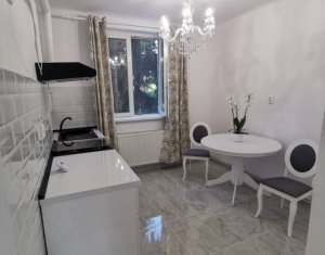 Apartament de lux cu 2 camere cu parcare si grădină zona semicentrală Cluj-N