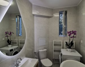 Apartament de lux cu 2 camere cu parcare si grădină zona semicentrală Cluj-N