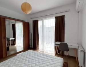 Apartament cu 2 camere in Plopilor, parcare cu CF, etaj intermediar 