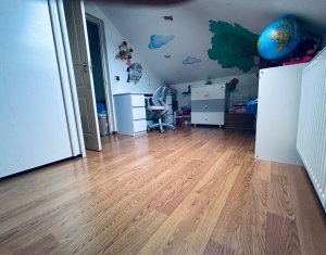 Apartament de 3 camere, 99 mp, de vânzare în cartierul Bună Ziua