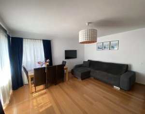 Apartament decomandat, 3 camere, 80mp, 2 parcarii cu CF, Floresti