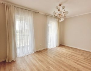 Apartment 3 rooms for sale in Floresti