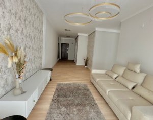 Apartament cu trei camere, ultrafinisat, 80 mp, zona Avram Iancu