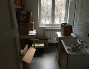 Apartament cu 2 camere, Semicentral, Horea, garaj si parcare