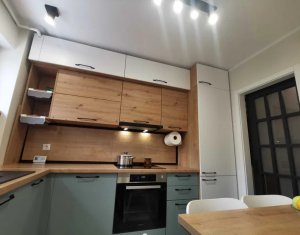 Apartment 4 rooms for sale in Cluj-napoca, zone Manastur