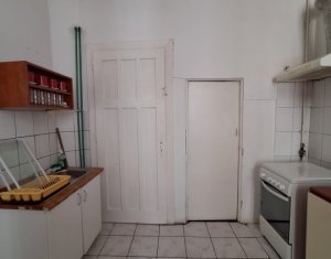 Appartement 3 chambres à vendre dans Cluj-napoca, zone Centru