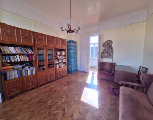 Vanzare apartament 3 camere in Cluj-napoca, zona Centru