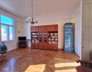 Appartement 3 chambres à vendre dans Cluj-napoca, zone Centru