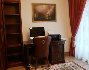 Apartament 3 camere amenajat in stil medieval, Baciu