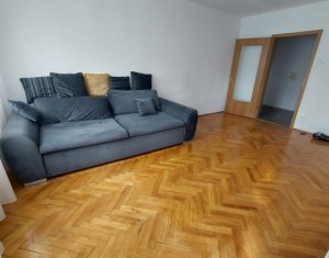 Apartament spatios cu 3 camere decomandate, zona Piata Marasti