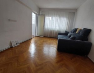 Apartament spatios cu 3 camere decomandate, zona Piata Marasti