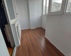 Apartament spatios cu 3 camere decomandate, zona Piata Marasti