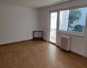 Apartament decomandat 4 camere, BIG Manastur, etaj 2 din 4, curat, liber, clasic