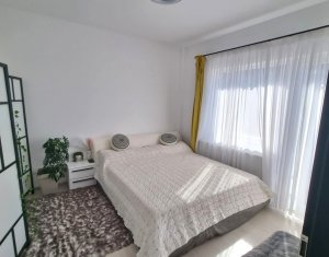 Apartment 3 rooms for sale in Floresti