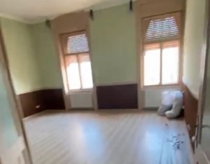 Appartement 4 chambres à vendre dans Cluj-napoca, zone Centru