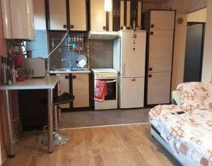 De vanzare apartament cu 2 camare decomandat Manastur