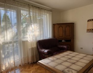 Apartament 4 camere, 79 mp, balcon, etaj 3 din 4, Manastur