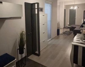 Sale apartment 3 rooms in Floresti