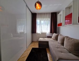 Vanzare apartament cu 3 camere mobilat/garaj CF/ în cartierul Zorilor