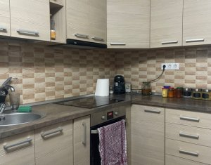 Apartament de vanzare cu 2 camere, mobilat si utilat, loc parcare, Floresti