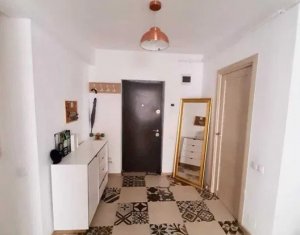 Sale apartment 3 rooms in Floresti