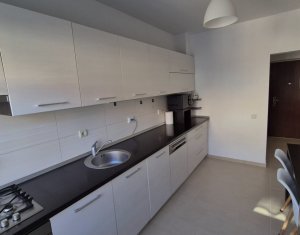 Apartament modern cu 3 camere, 2 parcari, cartier Buna Ziua