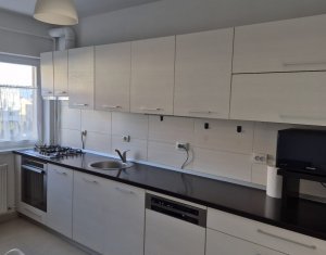 Apartament modern cu 3 camere, 2 parcari, cartier Buna Ziua