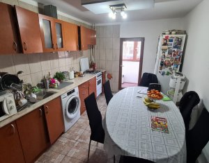 Apartament 2 camere, etaj 1, decomandat, zona The Office si BRD Marasti !