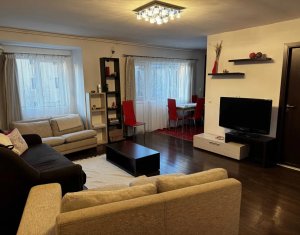 Sale apartment 3 rooms in Floresti