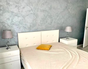 Apartament 3 camere semidecomandat, cartier Europa, 2 parcari, 2 balcoane