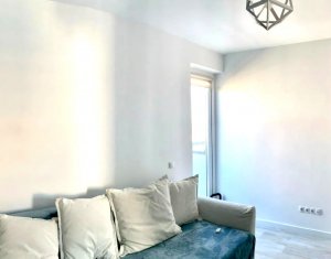 Apartament 3 camere semidecomandat, cartier Europa, 2 parcari, 2 balcoane