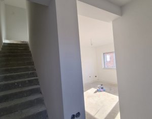 Apartament 4 camere in duplex, 2 niveluri, cartier de case nou, parcare !